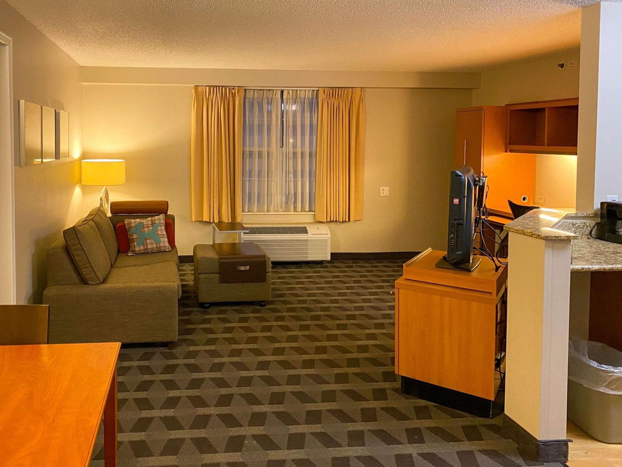 Mainstay Suites Middleburg Heights Cleveland Airport Dış mekan fotoğraf