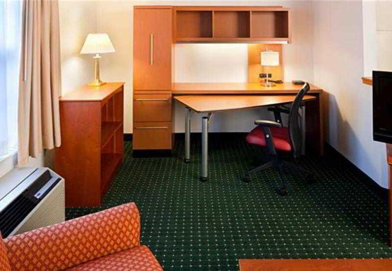 Mainstay Suites Middleburg Heights Cleveland Airport Oda fotoğraf