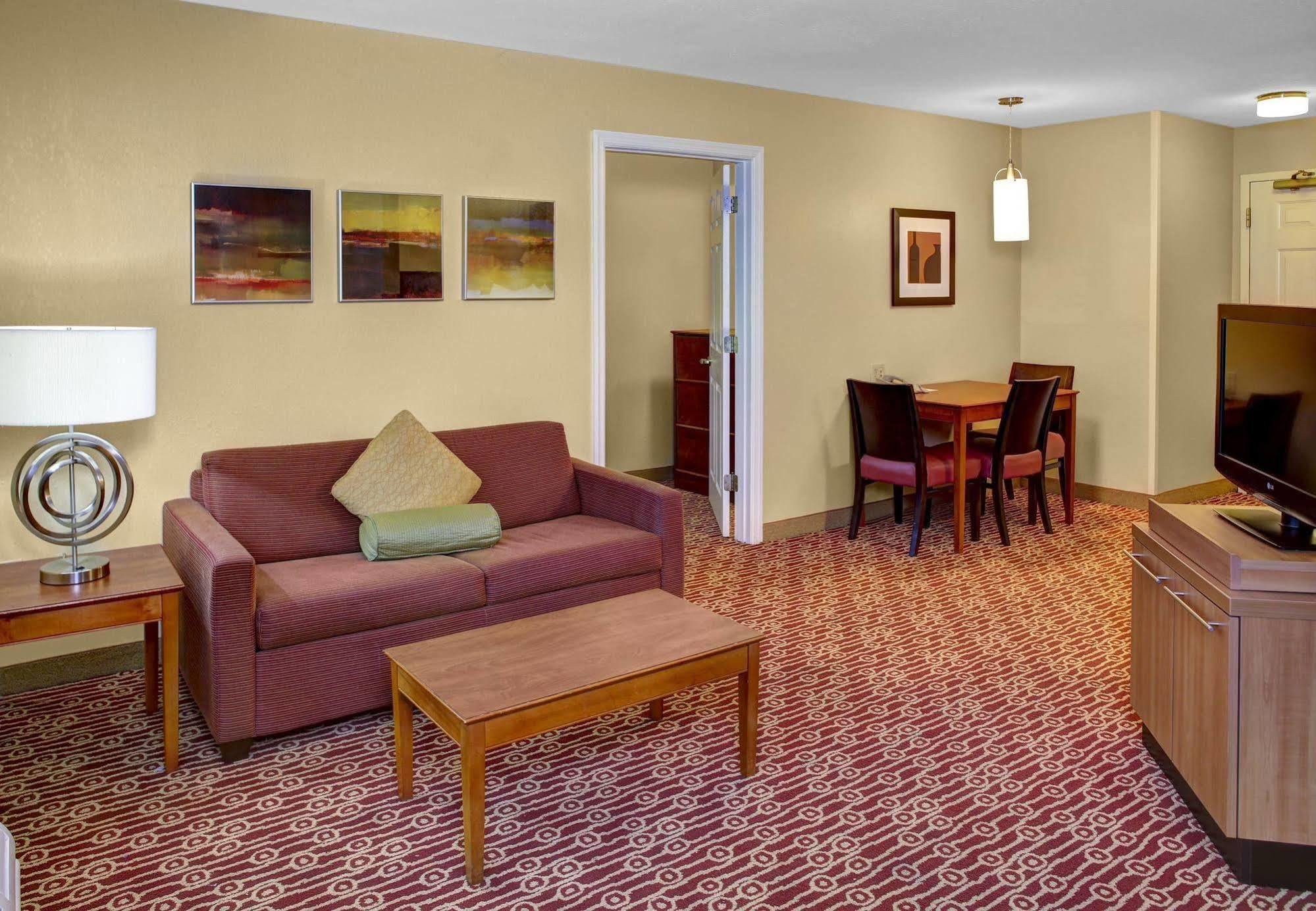 Mainstay Suites Middleburg Heights Cleveland Airport Dış mekan fotoğraf